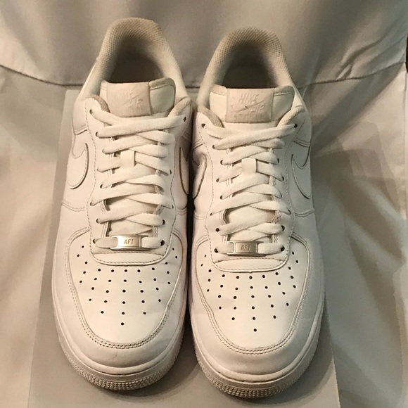 how to keep white air force 1 clean